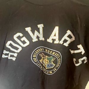Harry Potter Hogwarts Shirt size L